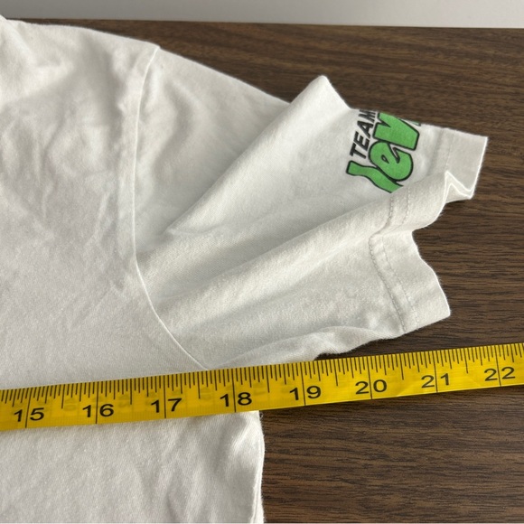 ❤️ Levi's White Tee with Colorful Graphic Youth XL - Picture 6 of 8